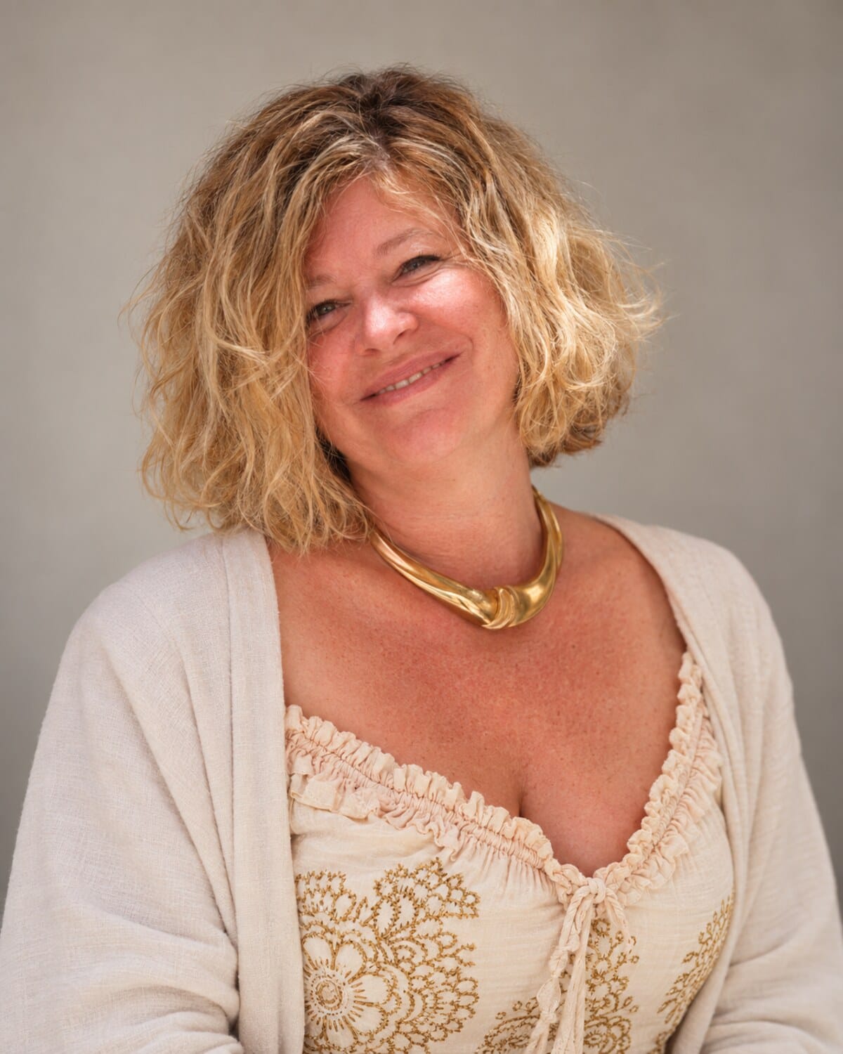 Portrait d'Eliane Munoz, astrologue et fondatrice de la Maison d'Astrologie